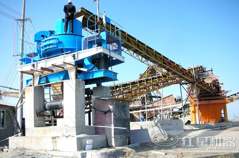 機制砂生產(chǎn)線上的制砂機設(shè)備