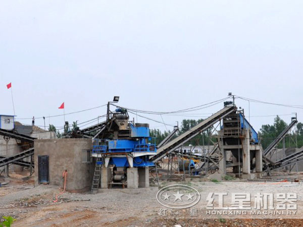 制砂機(jī)工作現(xiàn)場(chǎng) 制砂機(jī)工作現(xiàn)場(chǎng)
