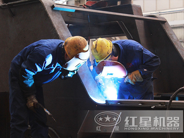 流動碎沙機生產車間 流動碎沙機生產車間