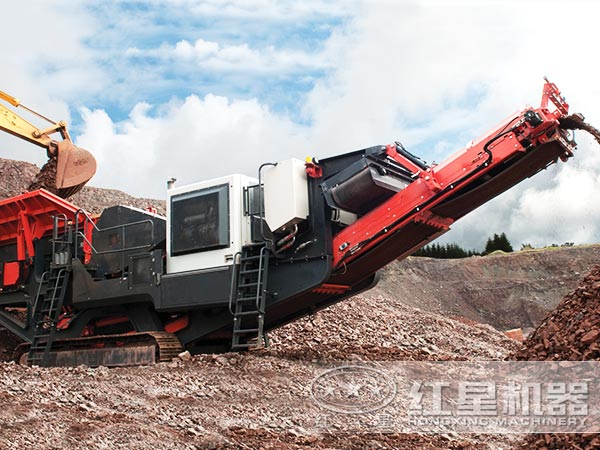 履帶式單機作業現場