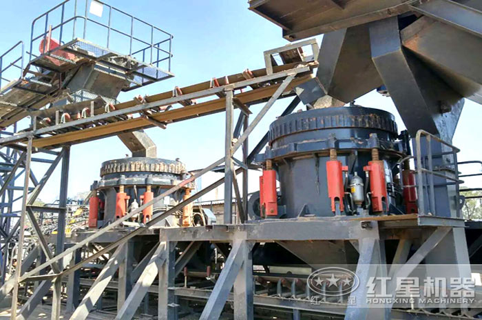 其他型號的小型打沙機作業現場