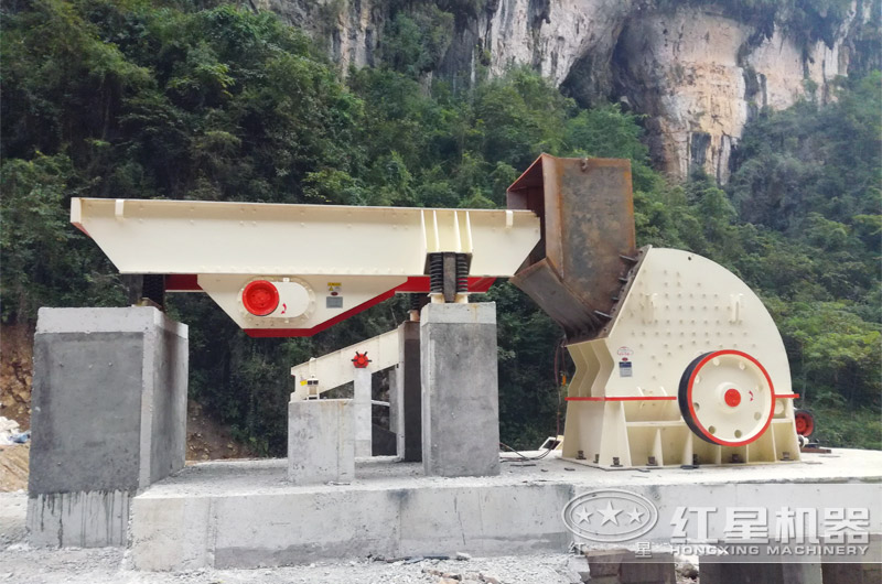 錘式破碎機現場