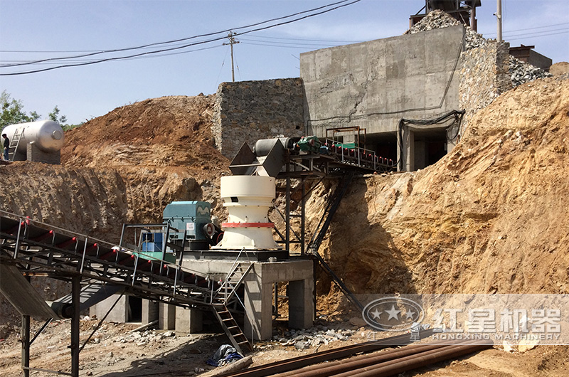 圓錐破碎機用于破碎生產線現場 圓錐破碎機用于破碎生產線現場