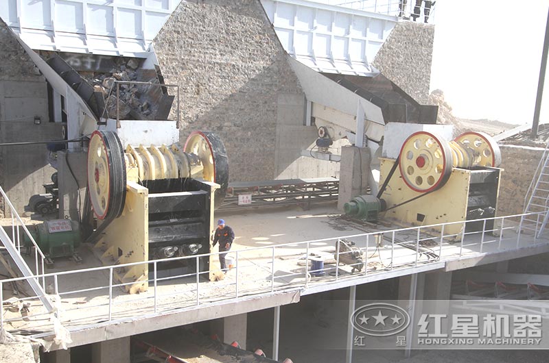 912顎式破石機產(chǎn)量是多少？一臺價格多少錢？